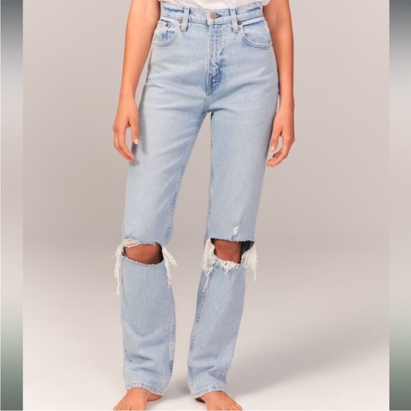 Abercrombie & Fitch Denim - Abercrombie & Fitch The 90's Straight Ultra High Rise Light Wash sz 10 R